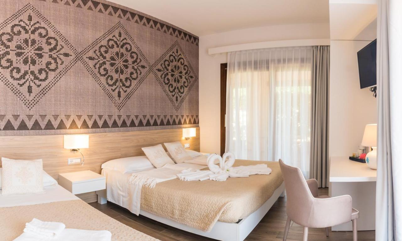 Relais Del Borgo- Domo Hotel Porto San Paolo  Ngoại thất bức ảnh