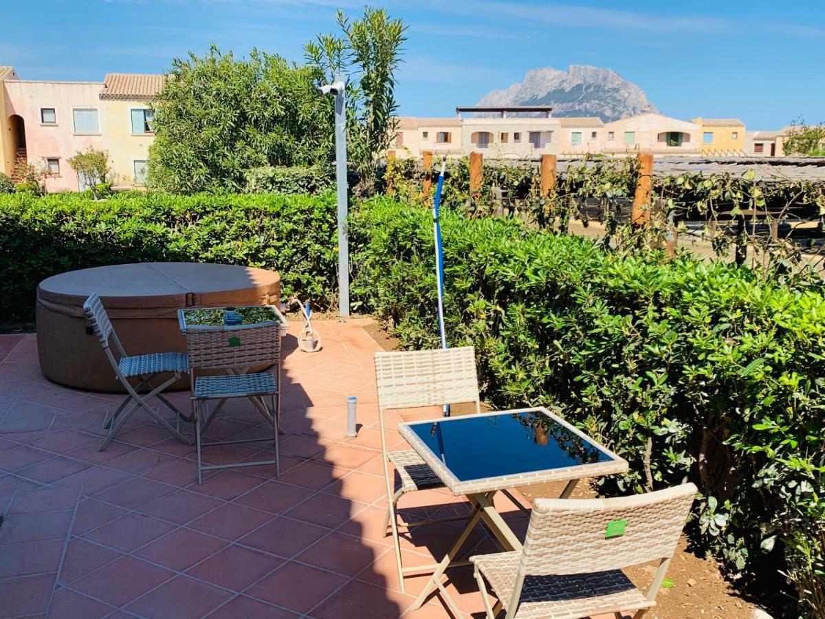 Relais Del Borgo- Domo Hotel Porto San Paolo  Ngoại thất bức ảnh