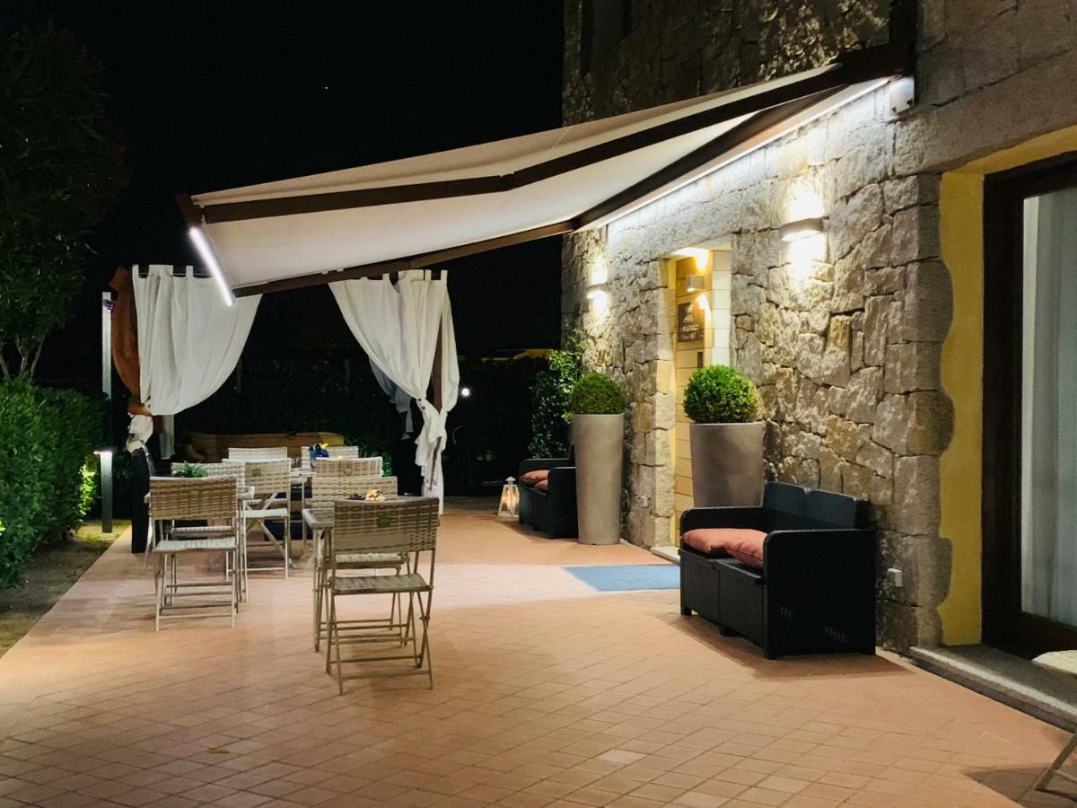 Relais Del Borgo- Domo Hotel Porto San Paolo  Ngoại thất bức ảnh